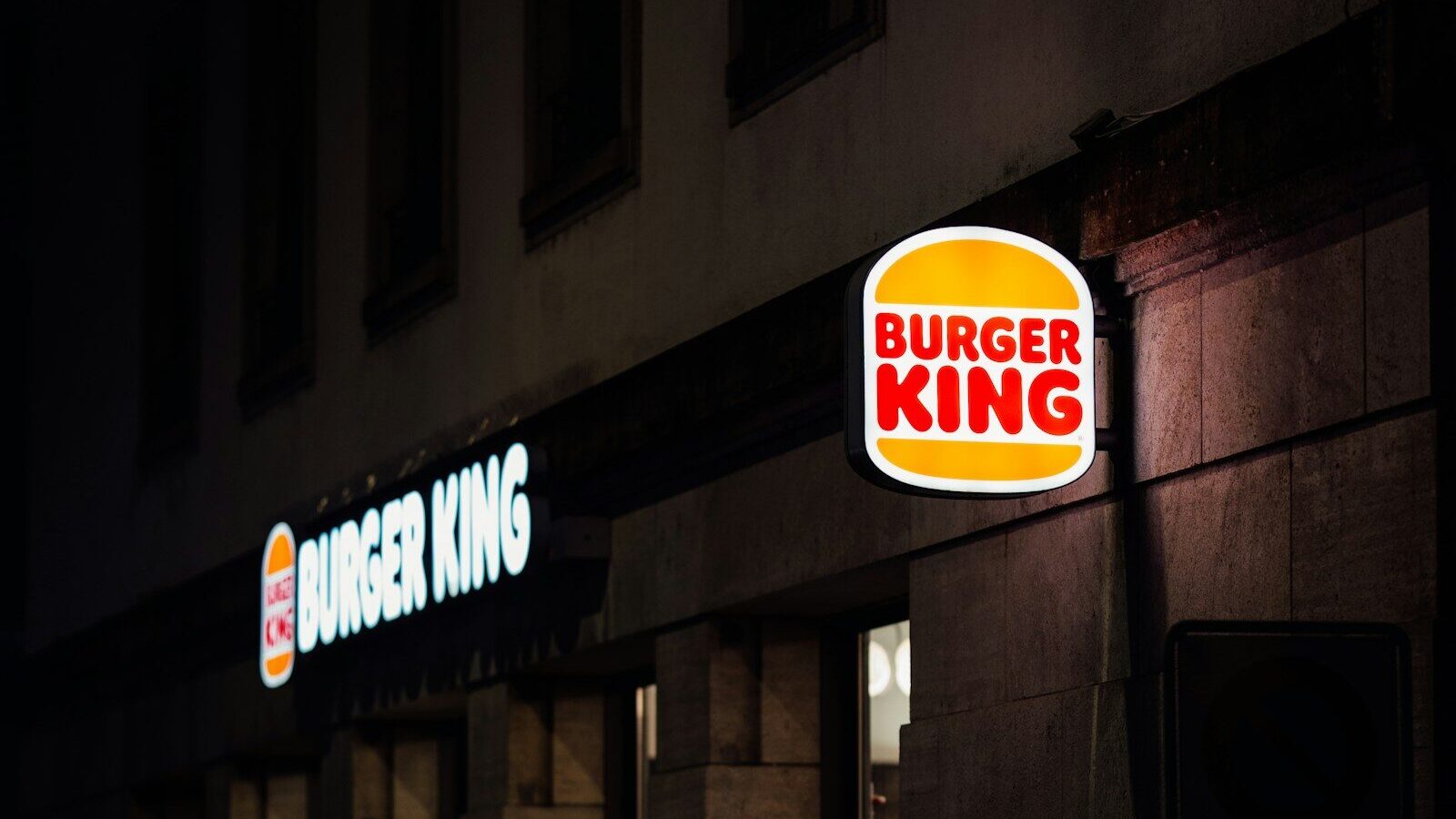 Burger king restaurant exterior at night